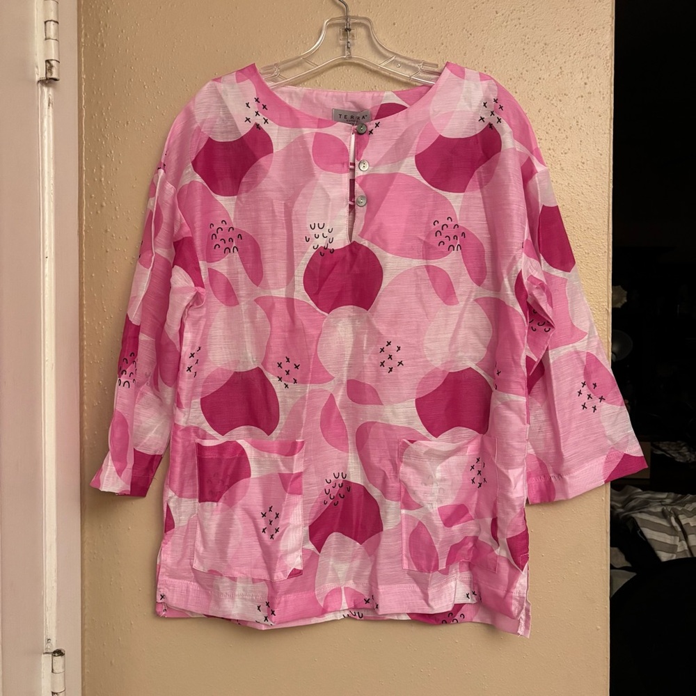 NWT Terra Pink and White Patterned Tunic